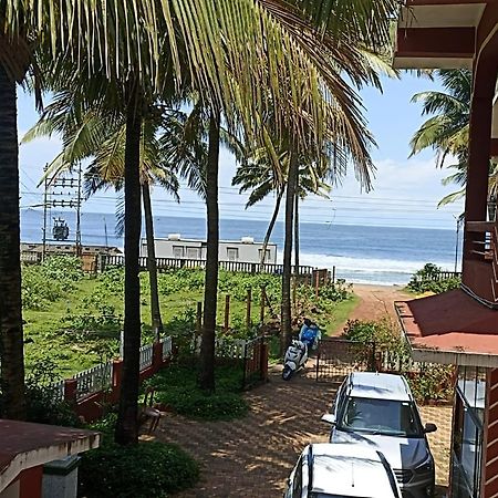 Leon Hide Out Guest House Vasco Da Gama Exterior photo
