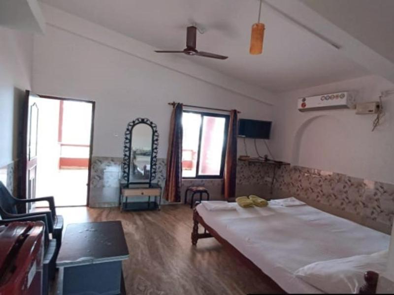Leon Hide Out Guest House Vasco Da Gama Exterior photo