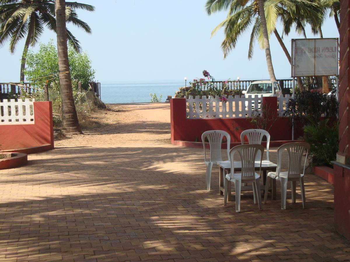 Leon Hide Out Guest House Vasco Da Gama Exterior photo