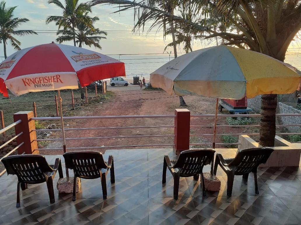 Leon Hide Out Guest House Vasco Da Gama Exterior photo